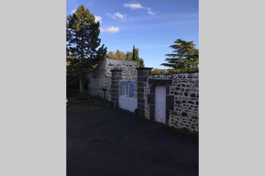 Maisonnette En Pierre Independante De 20 M2 Saint-Cirgues-sur-Couze Bagian luar foto
